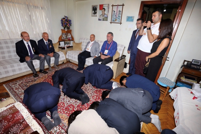 Güney Kore heyeti, Kore gazilerini ziyaret etti